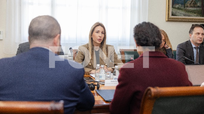 Dovoljno zalihe nafte i gasa  Dovoljno zalihe nafte i gasa