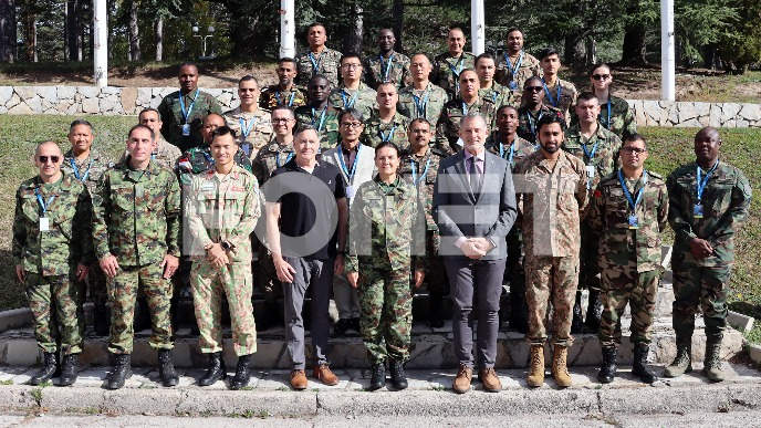 Obuka mirovnih snaga UN  Obuka mirovnih snaga UN