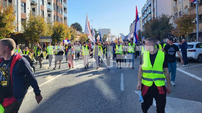 Krenuli studenti iz Inđije Krenuli studenti iz Inđije