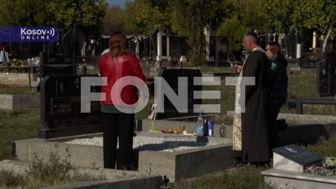 Malobrojni Srbi na groblju Malobrojni Srbi na groblju