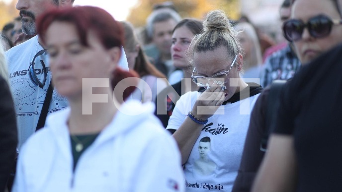 Hiljade  u Novom Sadu