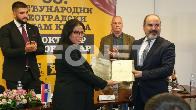 Tunis rimio "Otvorenu knjigu"