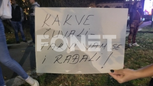 Puni se šatorsko naselje 