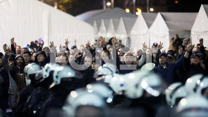 Bačene baklje u Kneza Miloša