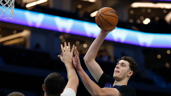 Šarlot pobedio Jutu