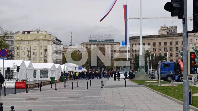 SPO: Uklonite šatore sa ulica