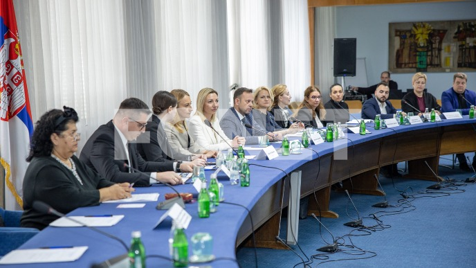 NEMA MESTA DEČJIM BRAKOVIMA