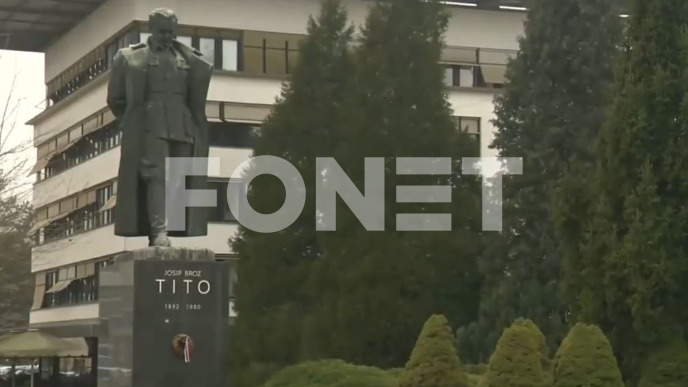 Oskrnavljen spomenik