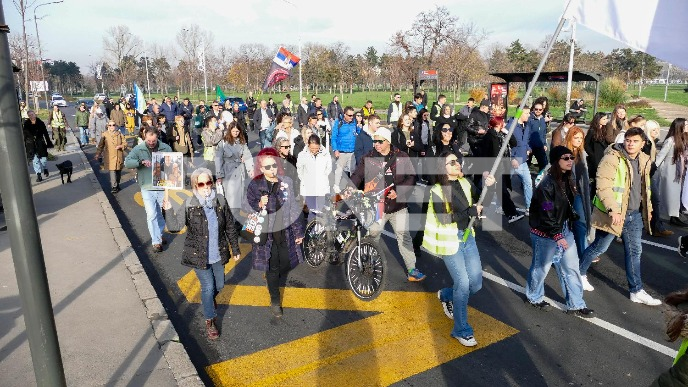 Grad je naš sa obe strane reke