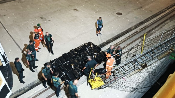 Uhapšeni zbog tone kokaina