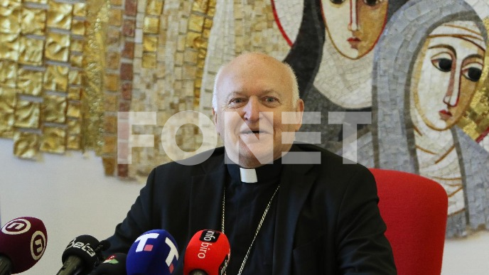 Pitanje dolaska pape otvoreno