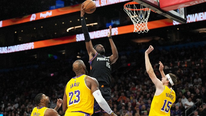 Feniks - LA Lejkers 132:108