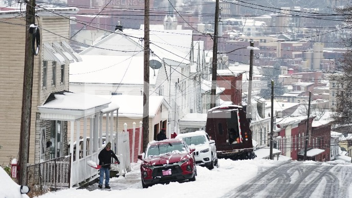 Oprez u saobraćaju zbog snega