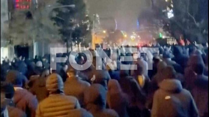 Tramp razmatra vojne opcije 