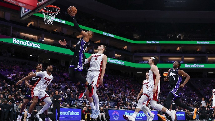 Majami - Sakramento 130:117