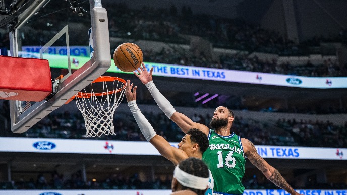 Šarlot - Dalas 123:121