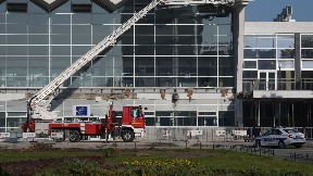 Bez sardnje oko nadstrenice 