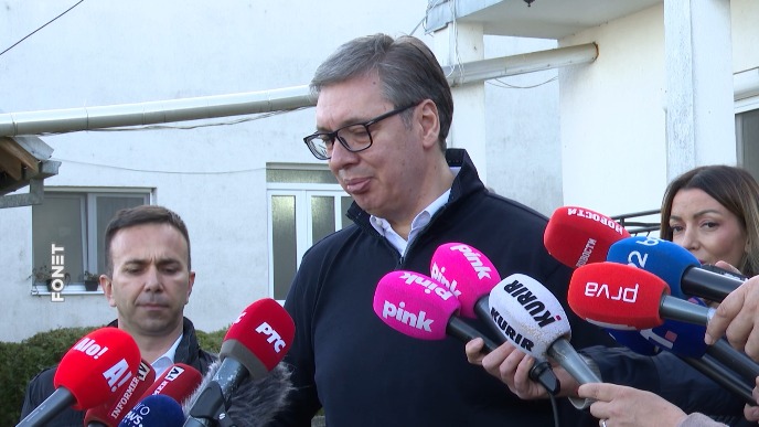 Vučić moli da ga optuže  