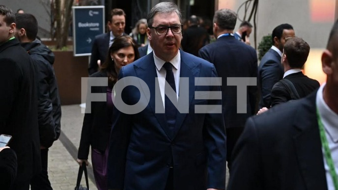 Praznične čestitke Vučiću