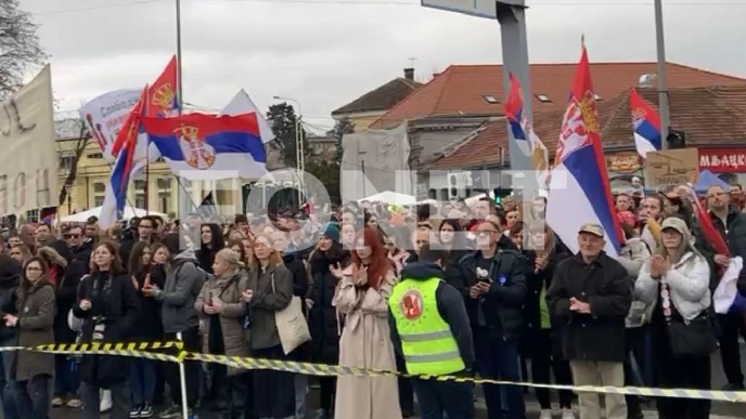 Kolona krenula ka Orašcu