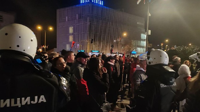 Policija propustila batinaše