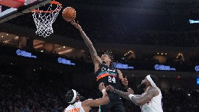 San Antonio - Feniks 121:94