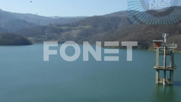 Izvučena dva tela iz jezera 