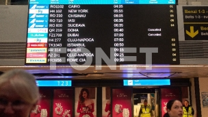 Zabrinuti putnici traže letove 