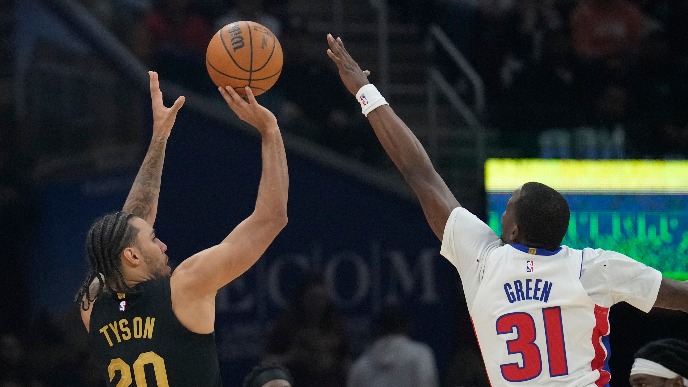 Klivlend - Detroit 113:109