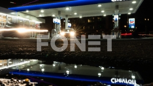 Nafta poskupljuje, berze padaju