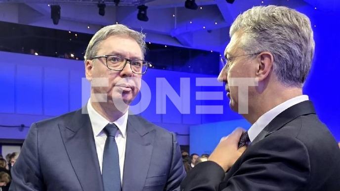 Apsurdne tvrdnje Vučića