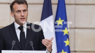 Pariz nudi posredovanje