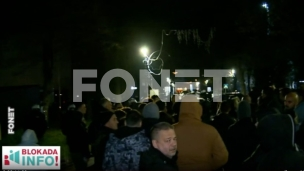 Građani i policija na ulicama