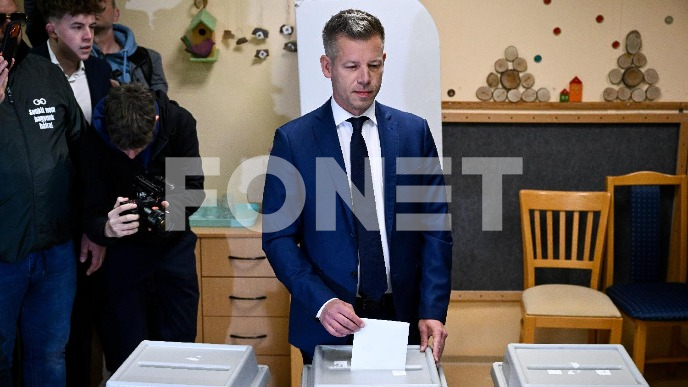 FoNet/AP-GLASANJE-MAĐAR