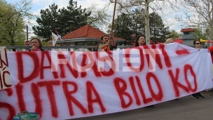 Protest ispred zatvora