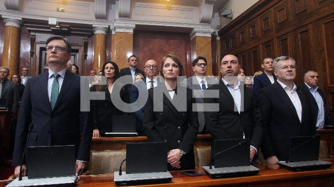 O poverenju Vladi naknadno