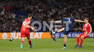 Devet golova u Parizu