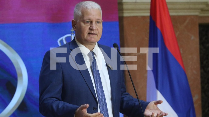 Zdrava nacionalna ambicija
