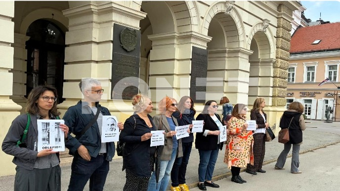Na bolovanju oko 30 profesora