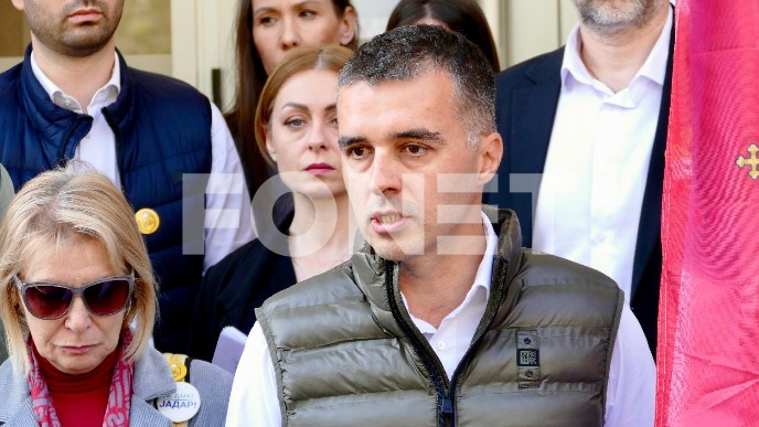 Vučiću ne odgovara vlast u Crnoj Gori