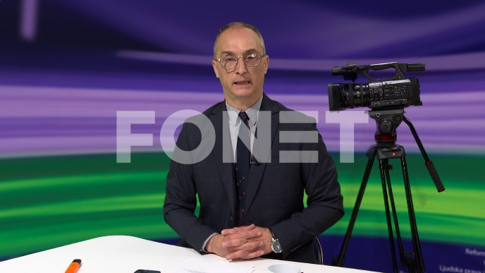Prosveta pod pritiskom