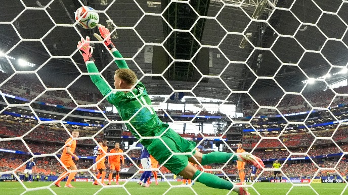 Holandija - Japan 2:2