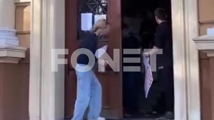 Bez najmanje dva odeljenja 