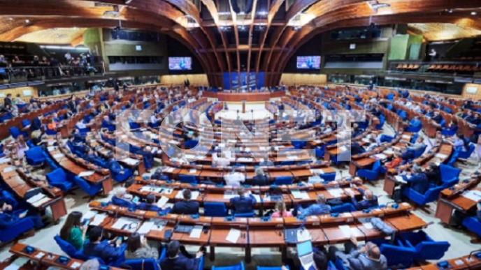 Debata o demokratiji u Srbiji