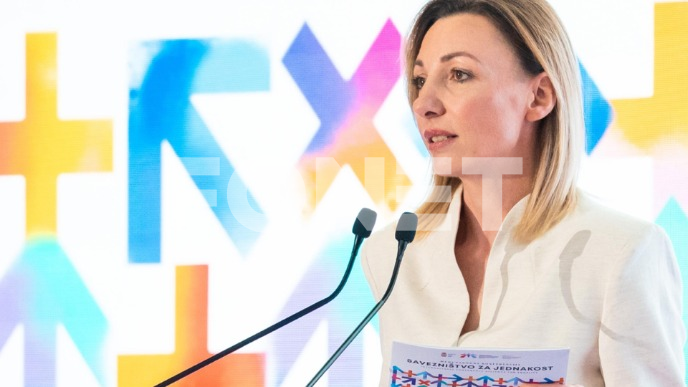 Žene u diplomatiji