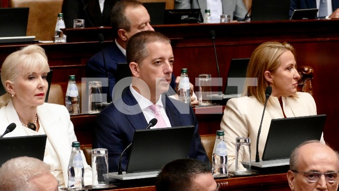Seleš nema diplomatski pasoš