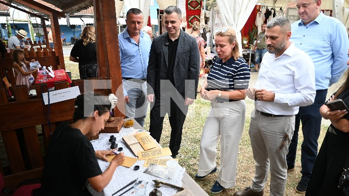 Milićević i Paunović na Sajmu