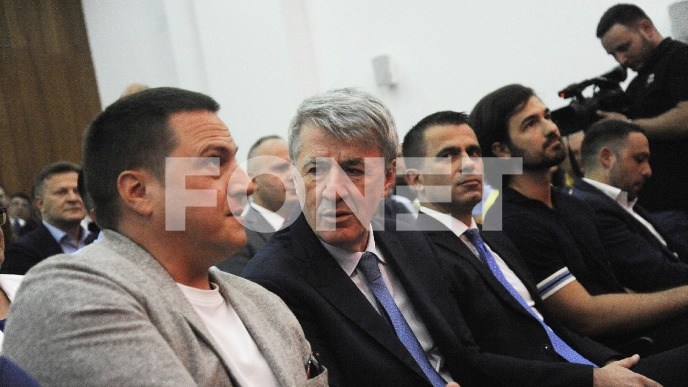Ružić sključen iz SPS