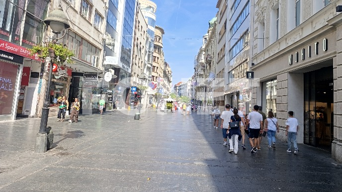 Sunčano i vetrovito