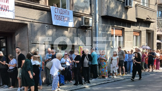 Prikupljanje potpisa i danas